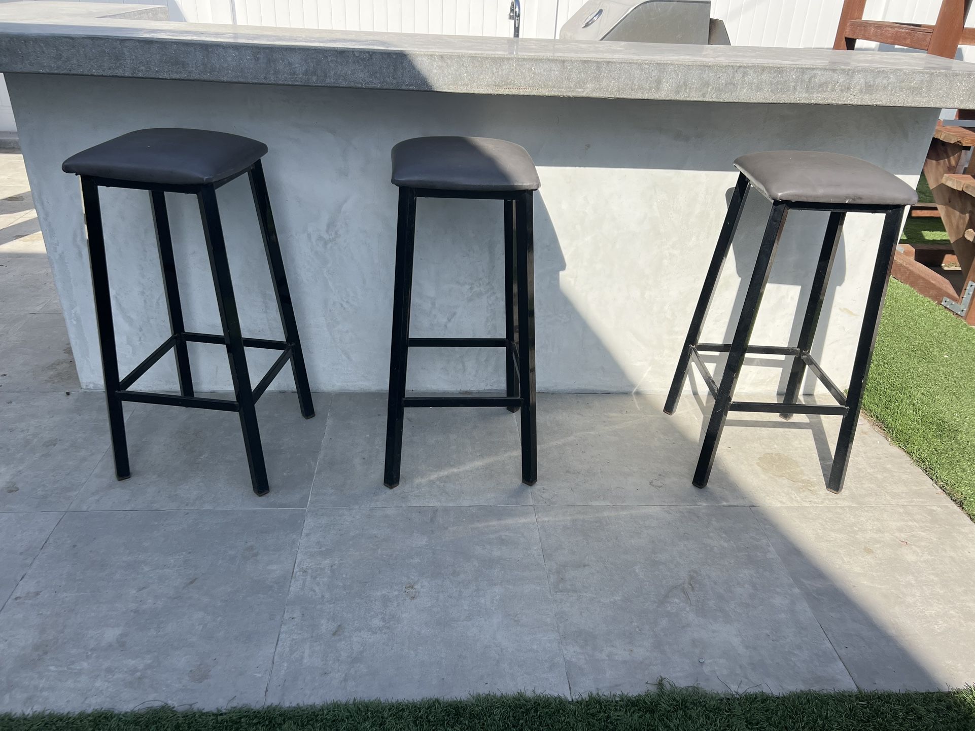 3 Bar Stools