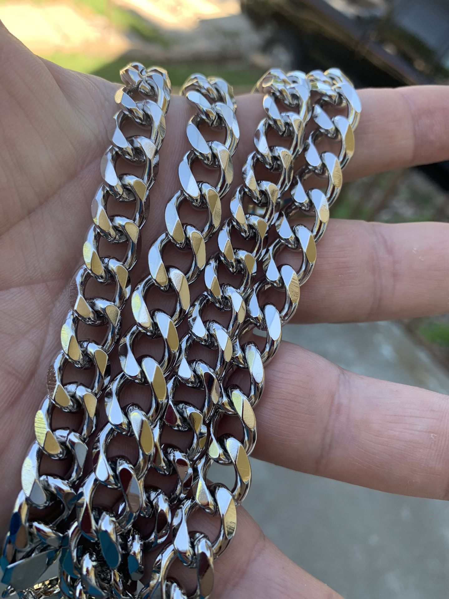 24 inch 11mm link chain