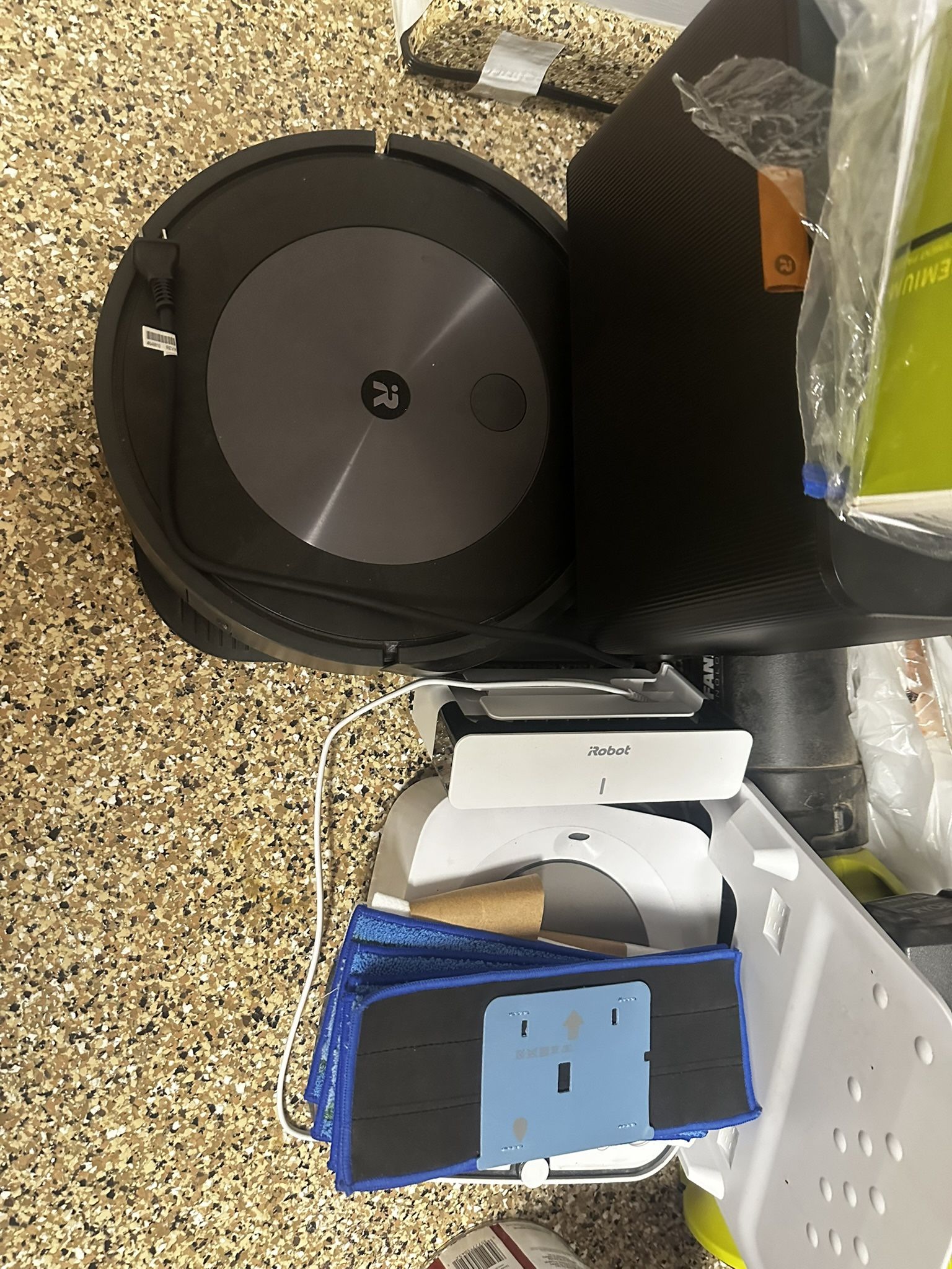Robot vacuum and mop