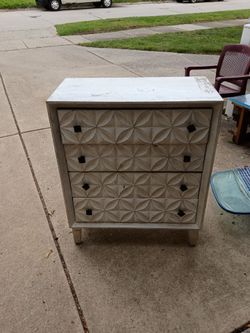 White wood dresser/31.5x16x38 inches