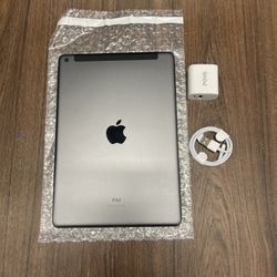 iPad 7th Generation 32gb, Wi-Fi/ Cellular, iCloud unlocked , like new condition comes with  charger $175 each. Multiple available