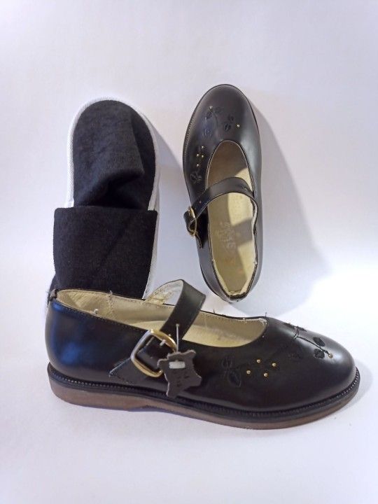 Dogi Embroidered Leather Mary Jane Dress Shoes Black Toddler 1.5 + Free Slippers