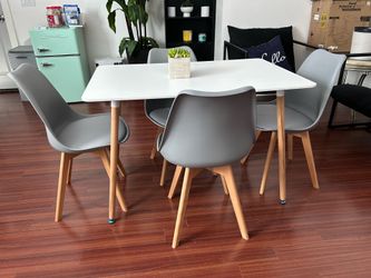 Dining table set