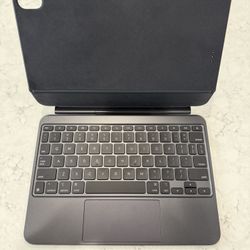 Apple Magic Keyboard for iPad Pro 11” M4 or M5
