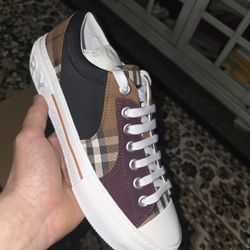 Burberry Men Sneakers 