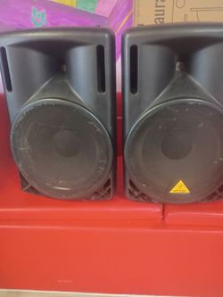 Behringer euro live 15 inc pair