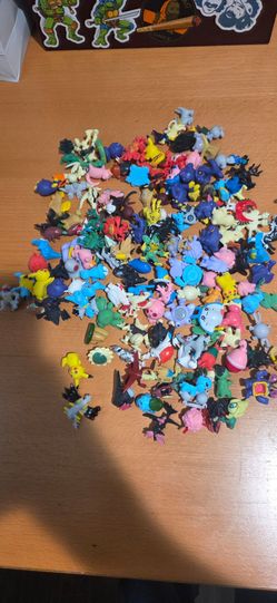 Vintage Lot of Pokemon Mini Figures 2000-2007 gumball machine toy