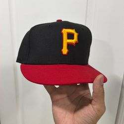 Pittsburgh Pirates Fitted Size 7