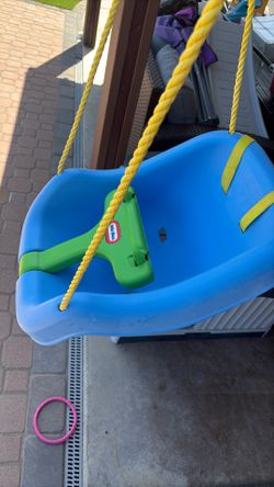 Kids swing