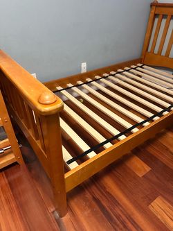 Twin bed frame