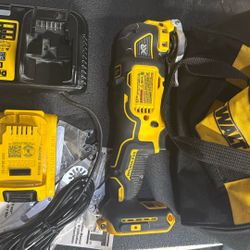  Dewalt brushless 3-speed oscillating multi-tool kit.