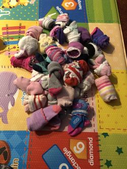 30 pairs of assorted infant/toddler socks
