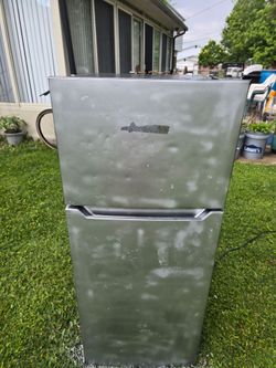 Refrigerator