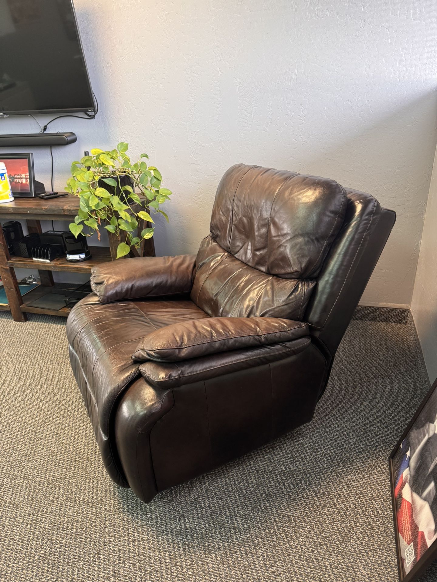 2 Recliner Leather Recliner Chairs