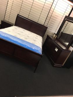 Queen beds set with mattress