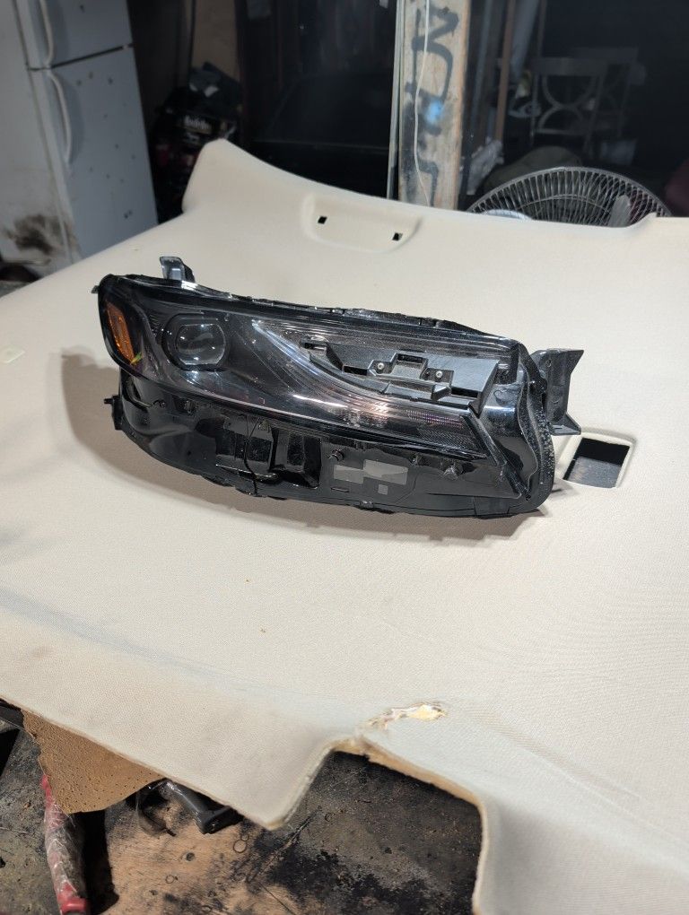 2025 Toyota Camry Headlight