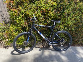 GT Avalanche 3.0 mountain bike in XL frame size
