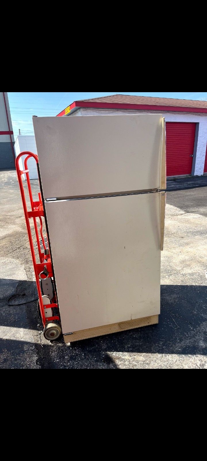 Amana Refrigerator White
