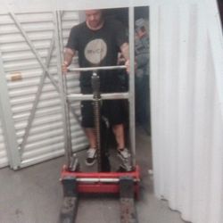 Hydraulic Forklift  