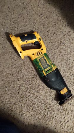 DEWALT Sawzall ( Only 1 AVAILABLE )