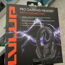 PRO GAMING HEADSET WITH FOLDABLE MIC. 