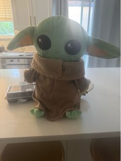 Big baby yoda  to snuggle