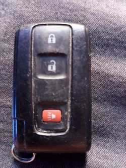 Toyota Prius second gen key