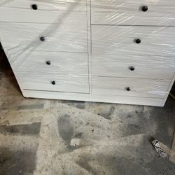 Dresser New