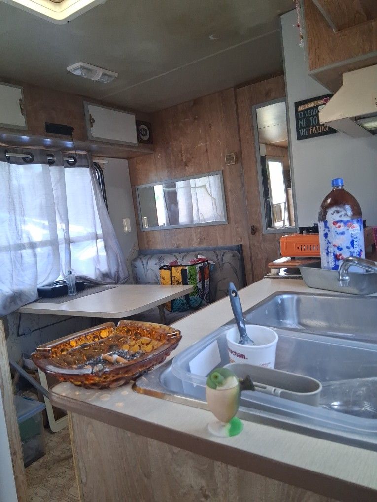 1988 Komfort 5th wheel