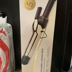 Brand  New In Box Hot Tools Curling Iron 
