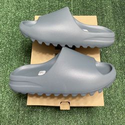 DS Adidas Yeezy Slate Marine size 10
