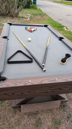 Pool table