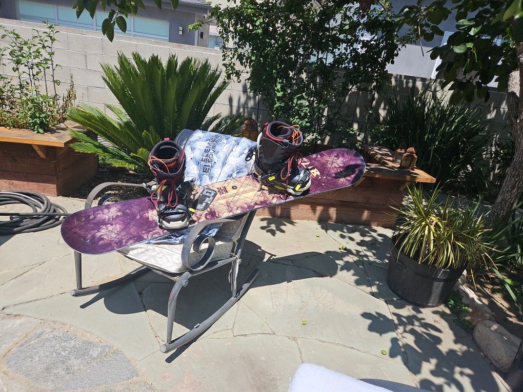 Element Equipment SnowBoard