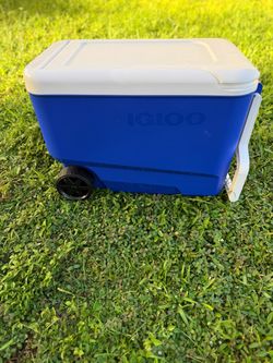Igloo Wheelie Cool 38 Qt Rolling Cooler - Blue