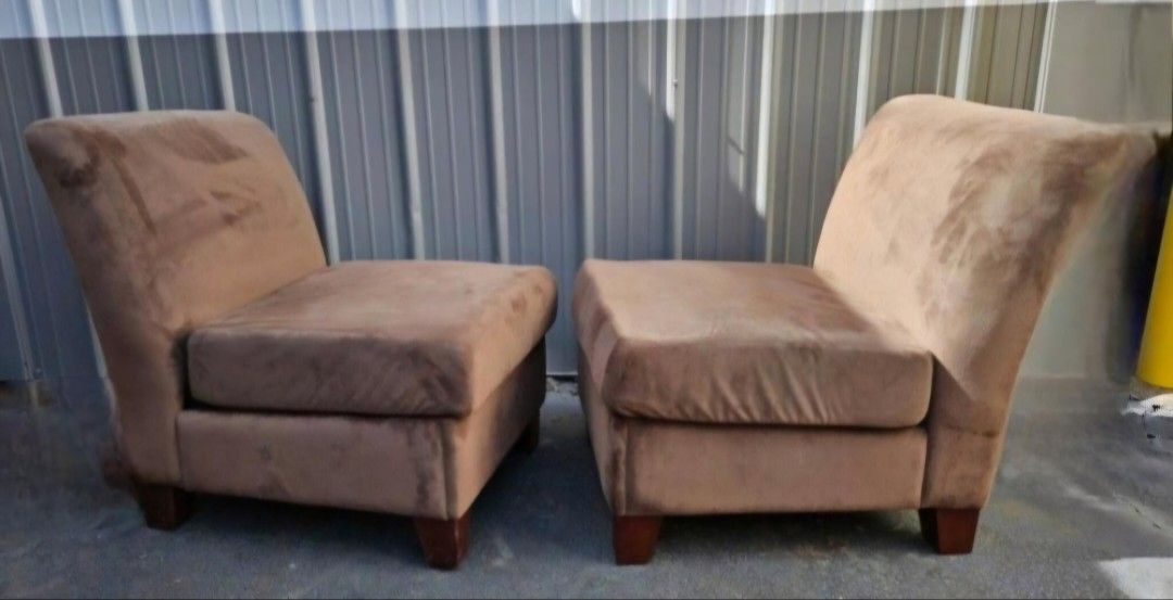 Armless Chairs-Ottoman Set