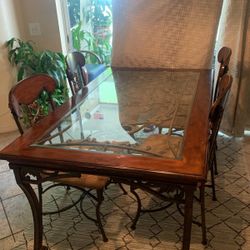 Dining Table & Wine Cabinet 