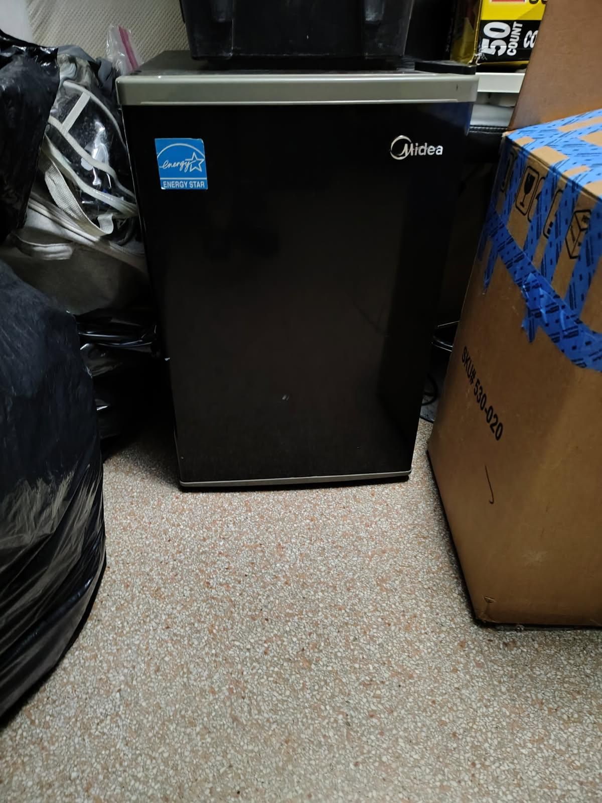 Mini Midea Refrigerador