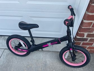 Smartrike Xtend kids balance bike 3-7 years old.