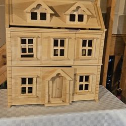 Wooden Dollhouse 