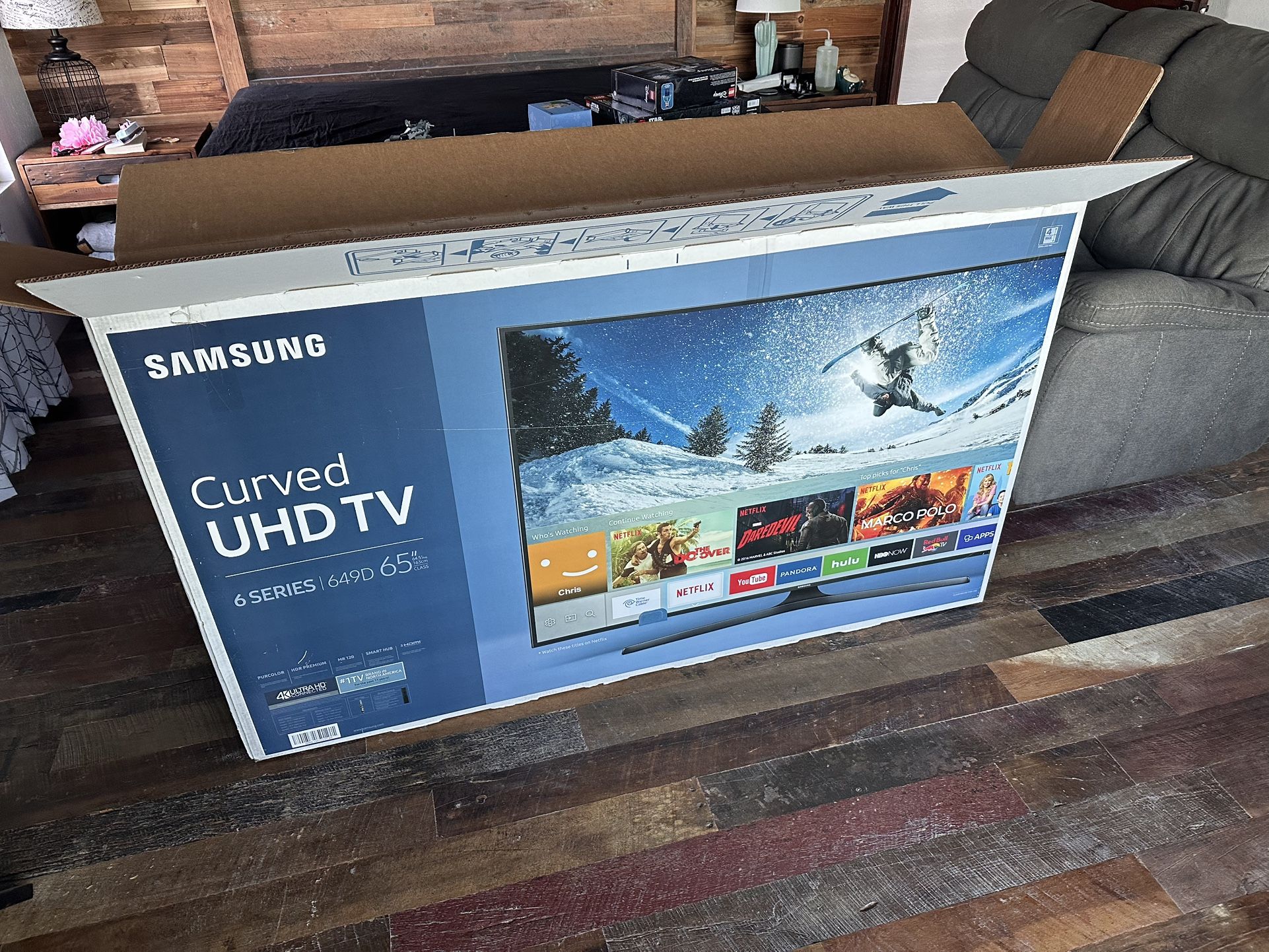 Samsung 65” Curve TV & Wall Mount