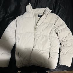 Zara Cream/white Puffer Size Large