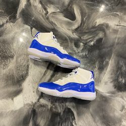 Jordan 11 Size 8.5