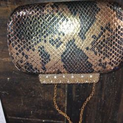Purse. 