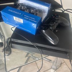 PS4 Console