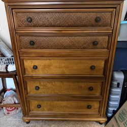 Broyhill 5 Drawer Dresser