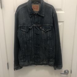Levis blue denim jacket Size Is XL
