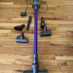 Dyson V8 Animal Vacuum