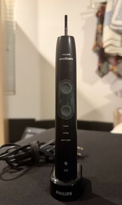 Philips Sonicare ProtectiveClean 5100 - Excellent Condition (Sanitized)