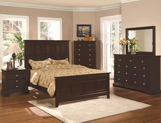 Beautiful Queen Bedroom Group NEW