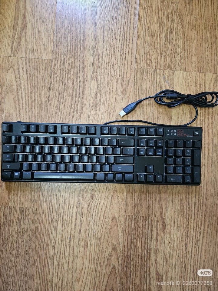 Tt eSPORTS by Thermaltake Poseidon Z Black/RGB Mechanical Gaming Keyboard